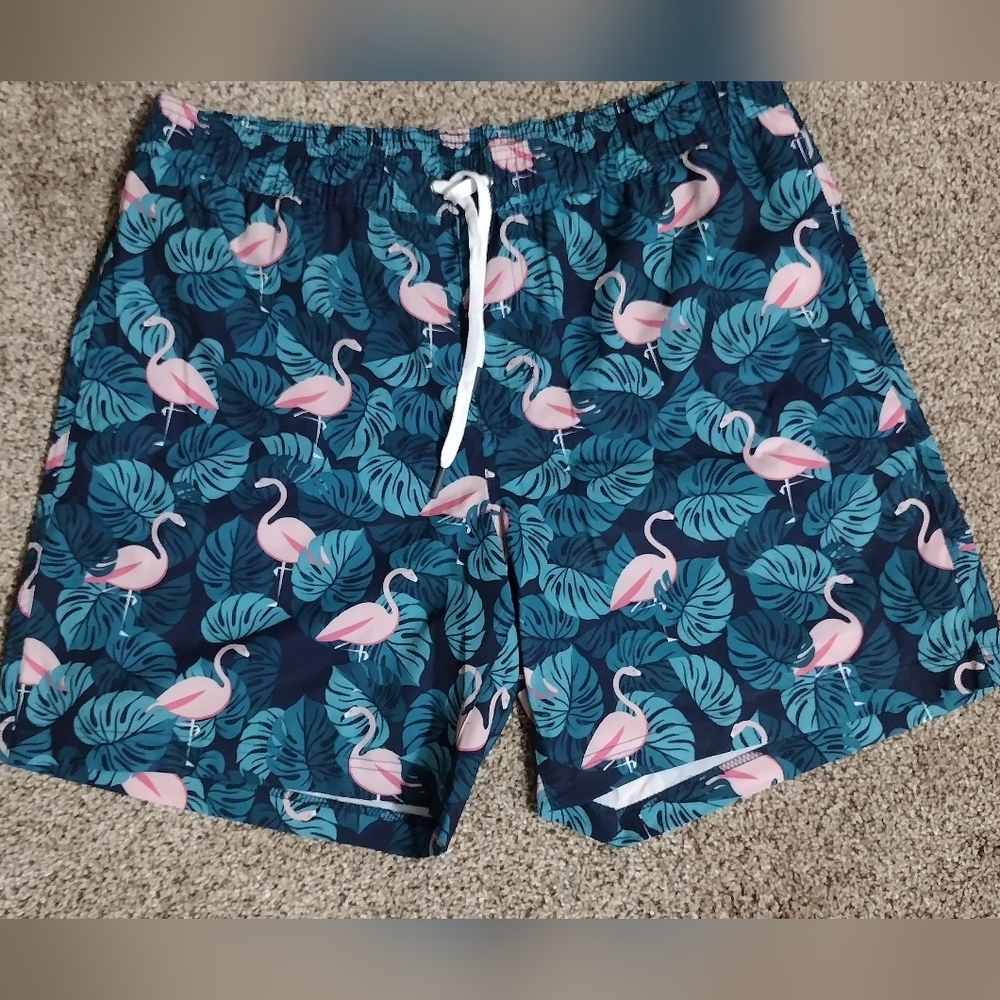 Flamingo Swing Trunk